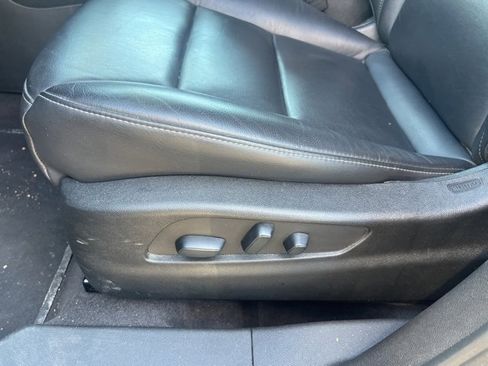 Used 2023 Cadillac XT4 Premium Luxury image 9