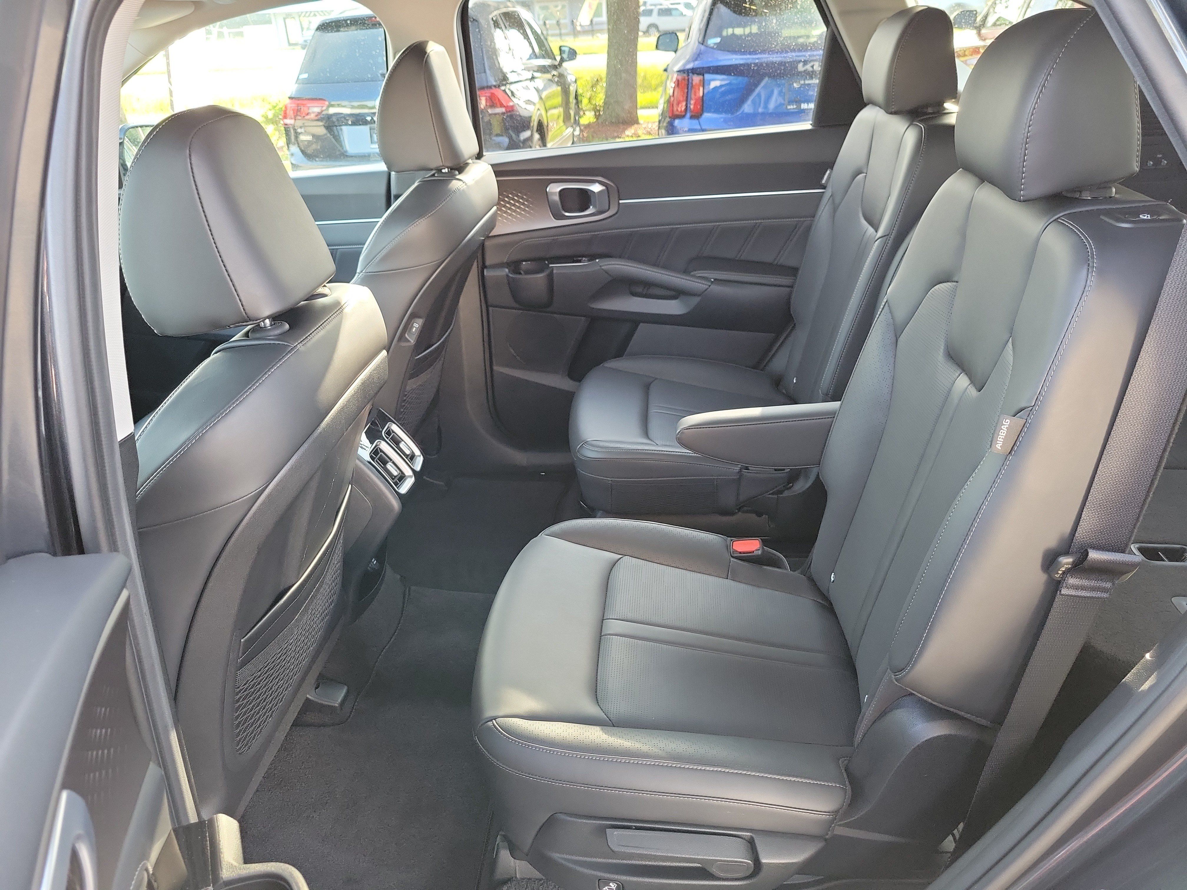Certified 2025 Kia Sorento SX FWD image 14