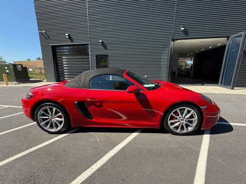 Certified 2018 Porsche 718 Boxster S image 10