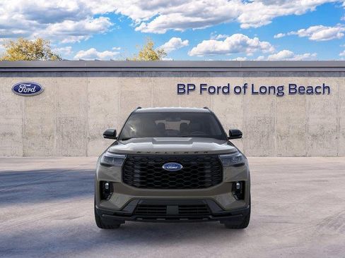 New 2026 Ford Explorer ST-Line w/ ST-Line Street Pack RWD image 6