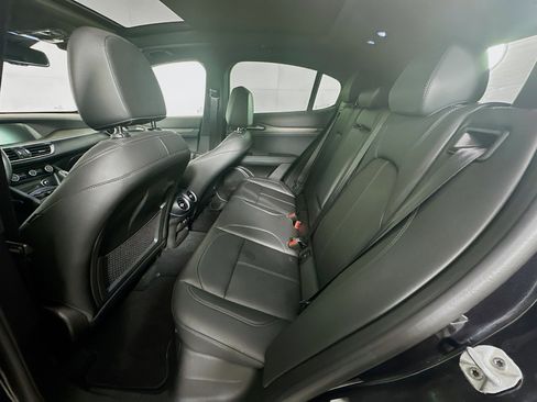 Used 2022 Alfa Romeo Stelvio Ti image 30