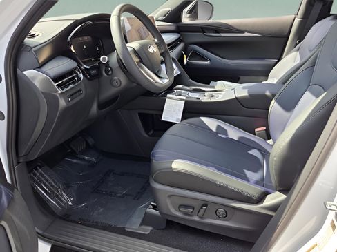 New 2026 INFINITI QX60 Sport w/ Dark Cargo Package image 14