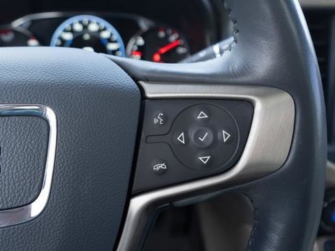 Used 2022 GMC Acadia Denali w/ Denali Ultimate Package image 16