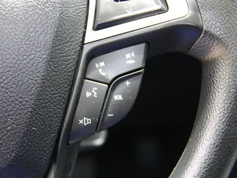 Used 2020 Ford Fusion SE FWD image 22