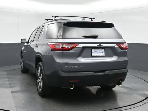 Used 2020 Chevrolet Traverse LT w/ LT Premium Package AWD/4WD image 5