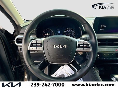Certified 2022 Kia Telluride EX w/ Towing Package image 42