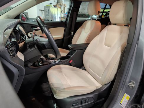 Used 2023 Buick Encore GX Preferred w/ Cold Weather Comfort Package image 7