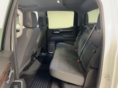 Used 2023 GMC Sierra 1500 Elevation image 13