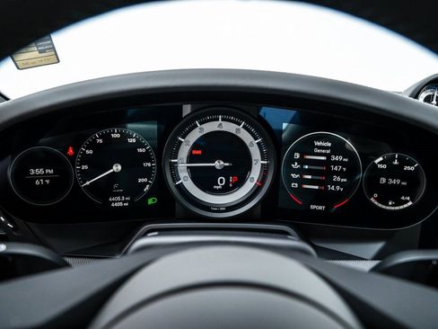 Used 2022 Porsche 911 Carrera image 19
