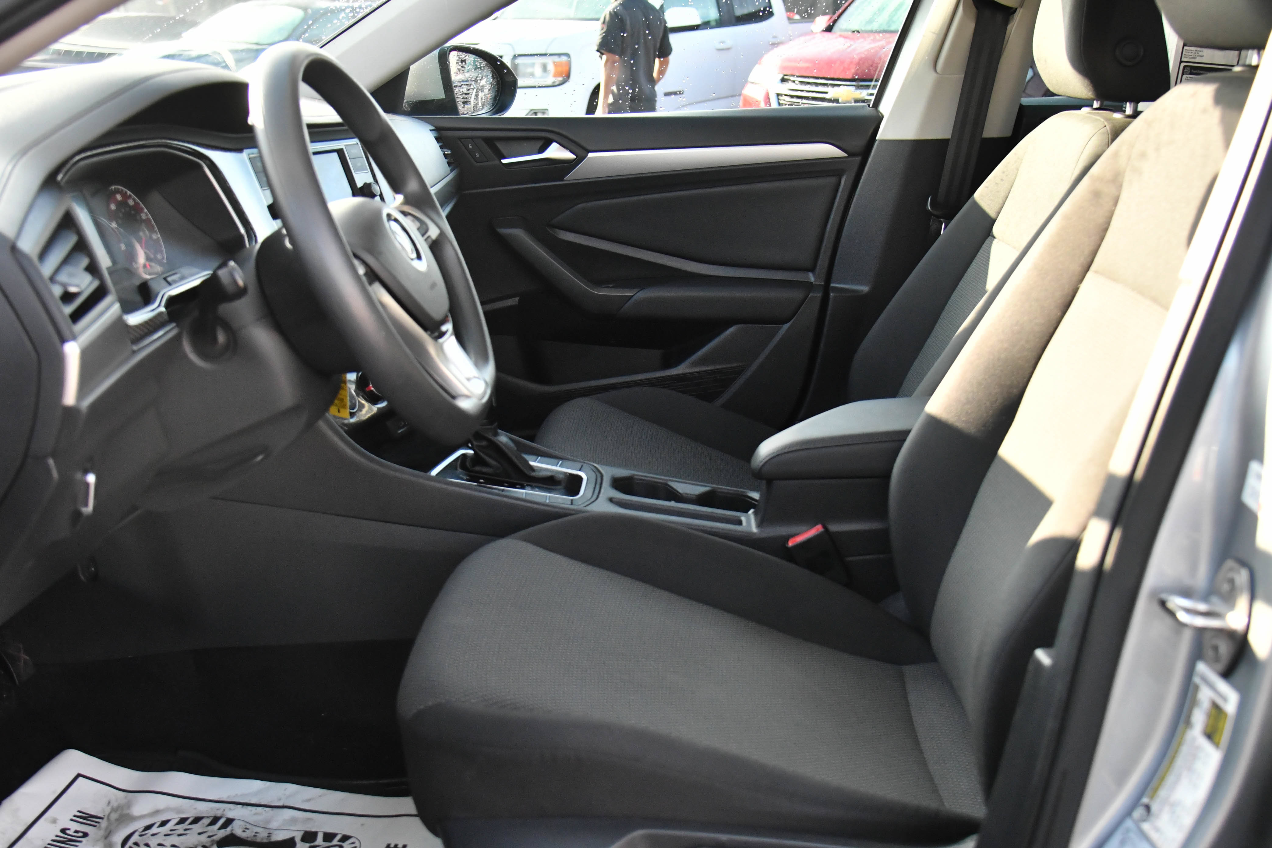 Used 2021 Volkswagen Jetta SE FWD image 16