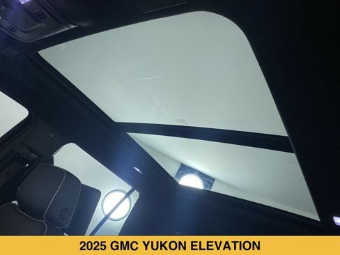 Used 2025 GMC Yukon Elevation w/ Elevation Premium Package AWD/4WD image 10