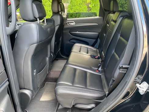 Used 2018 Jeep Grand Cherokee Limited AWD/4WD image 20