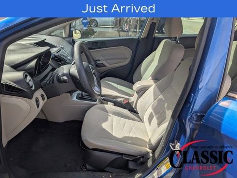 Used 2019 Ford Fiesta SE image 9