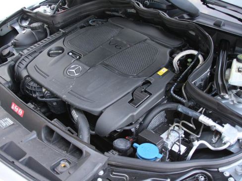 Used 2013 Mercedes-Benz C 300 Sport image 19