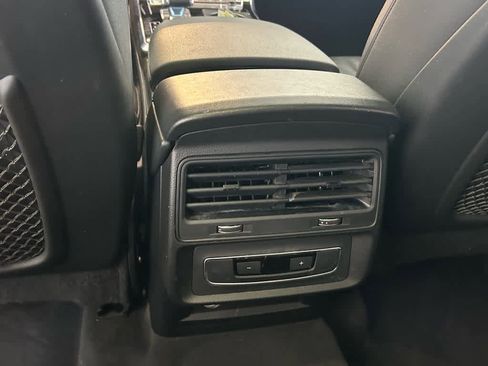 Used 2022 Audi Q7 Premium Plus w/ Premium Plus Package image 19