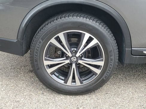 Used 2017 Nissan Rogue SL AWD/4WD image 5