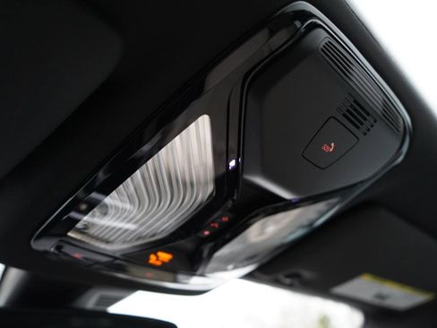 Used 2022 BMW 230i Coupe w/ Premium Package image 45