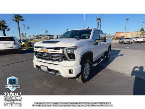 Certified 2025 Chevrolet Silverado 2500 LT w/ Z71 Chrome Sport Edition image 4