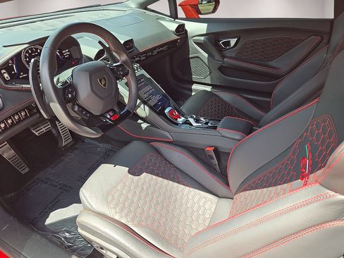 Used 2023 Lamborghini Huracan EVO AWD/4WD image 18