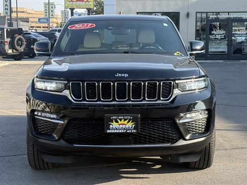 Used 2023 Jeep Grand Cherokee 4WD 4xe image 2