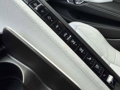 Used 2024 Chevrolet Corvette Stingray Premium Cpe w/ Z51 Performance Package image 26