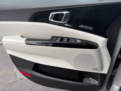 Used 2024 Kia Carnival SX Prestige image 14