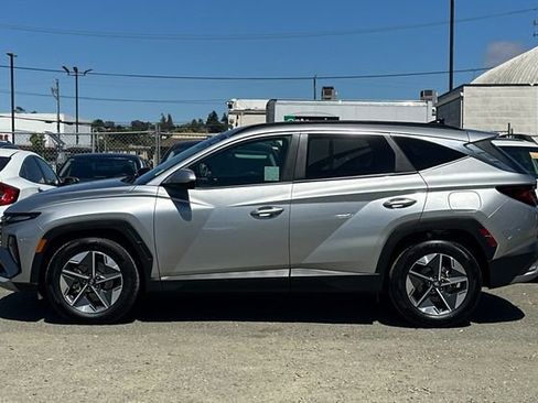 Used 2025 Hyundai Tucson SEL FWD image 9