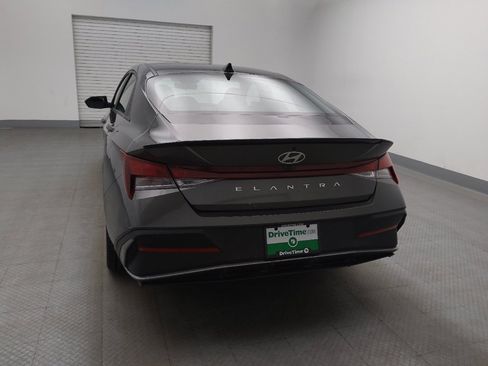 Used 2025 Hyundai Elantra Sport FWD image 6