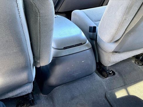 Used 2004 Ford F250 XL image 25