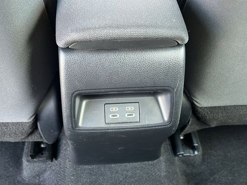 Used 2024 Toyota Corolla LE FWD image 13