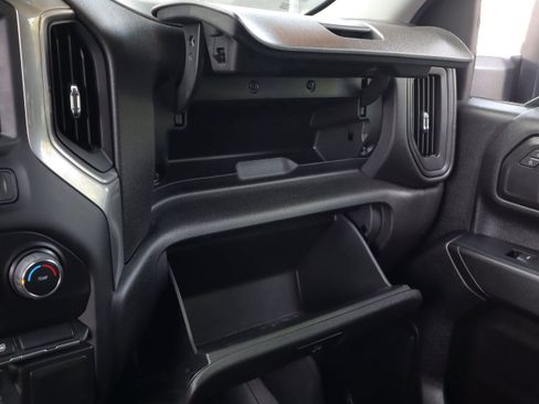 Used 2022 Chevrolet Silverado 2500 Custom w/ Custom Value Package AWD/4WD image 25