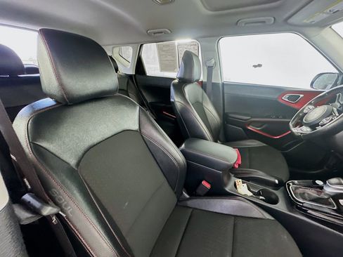 Used 2023 Kia Soul GT-Line FWD image 27
