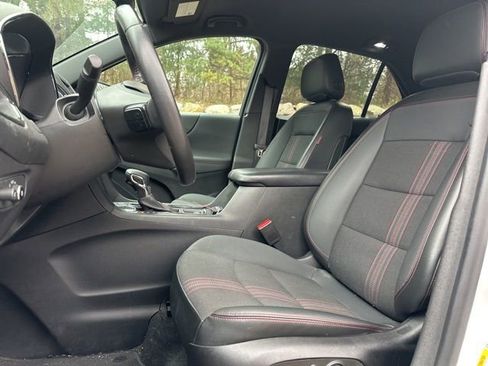 Used 2022 Chevrolet Equinox RS image 11