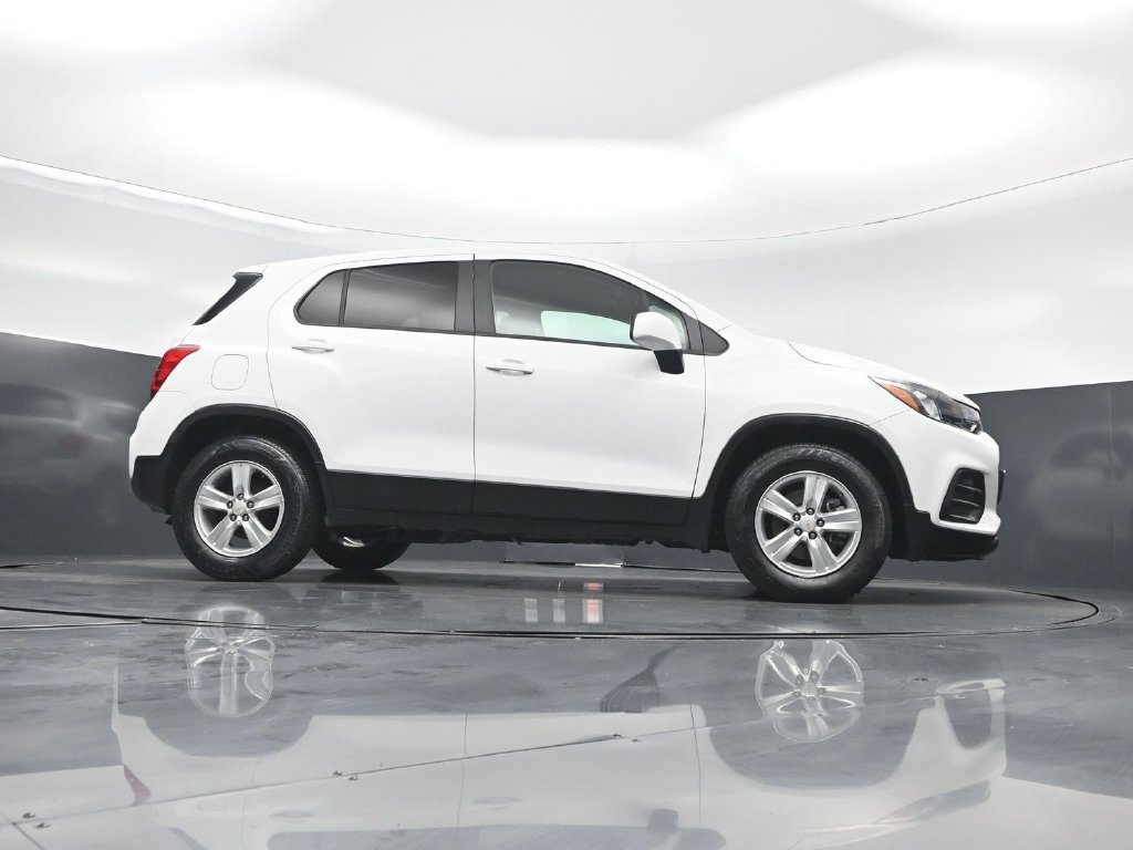 Used 2021 Chevrolet Trax LS w/ Tint and Cruise Package FWD image 48
