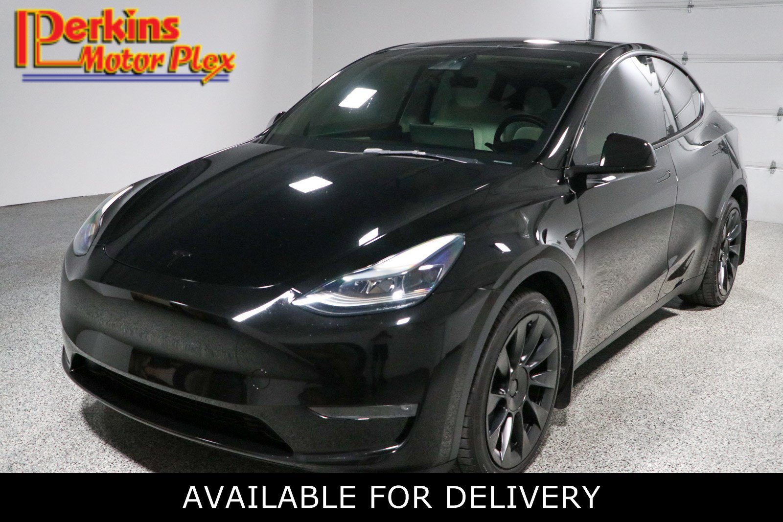 Used 2023 Tesla Model Y Long Range AWD/4WD image 1