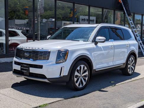 Used 2020 Kia Telluride S AWD/4WD image 2