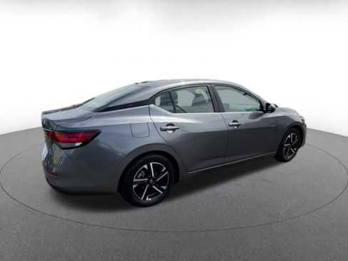 Used 2025 Nissan Sentra SV FWD image 11
