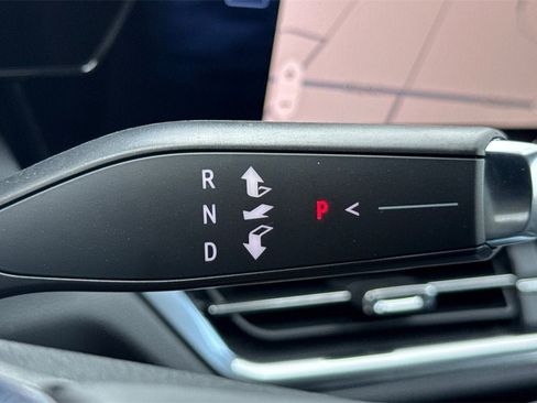 New 2026 Chevrolet Equinox EV LT image 22