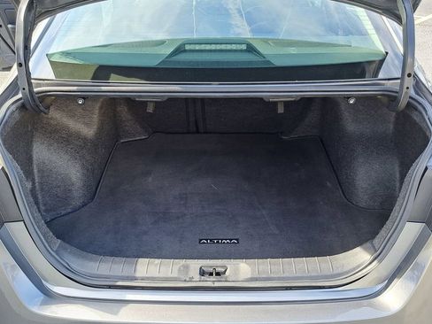 Used 2024 Nissan Altima 2.5 SV image 14