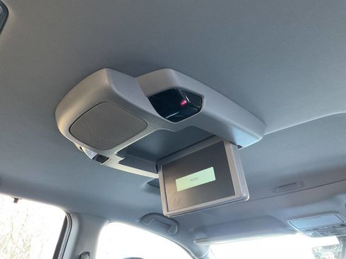 Used 2020 Honda Pilot Touring image 45