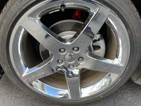Used 2012 Ford Mustang GT Premium RWD image 11