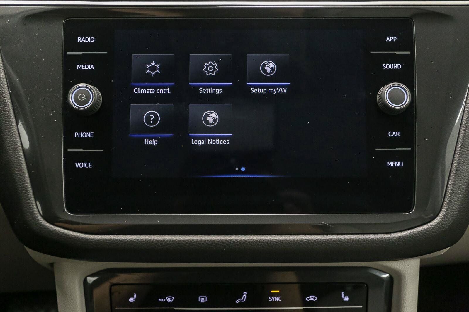 Certified 2023 Volkswagen Tiguan SE w/ Panoramic Sunroof Package FWD image 30
