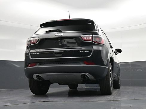 Used 2023 Jeep Compass Limited AWD/4WD image 30