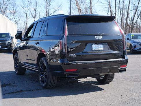 Used 2023 Cadillac Escalade Sport w/ LPO, ONYX Package image 5