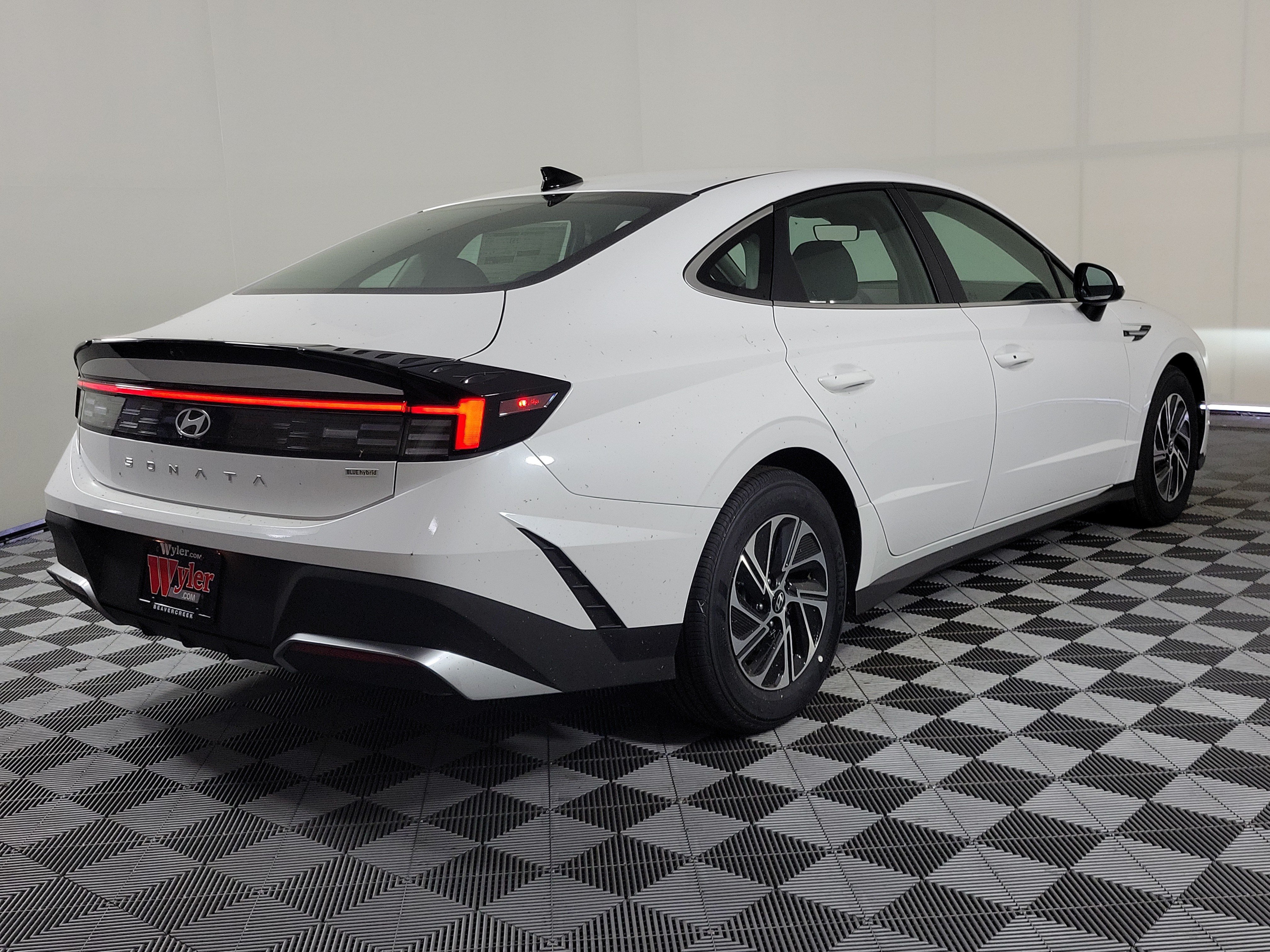 New 2026 Hyundai Sonata Blue FWD image 3