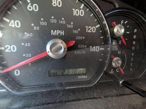 Used 2006 Mitsubishi Endeavor Limited AWD/4WD image 34