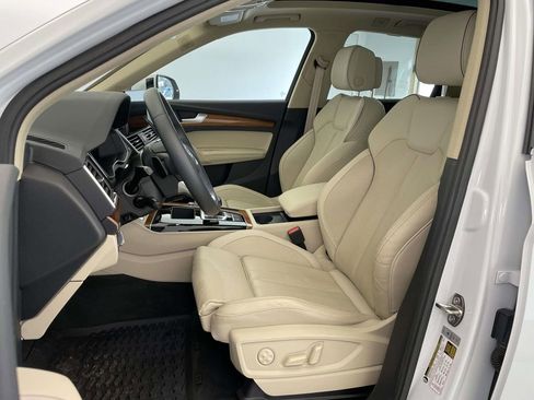 Used 2023 Audi Q5 2.0T Premium Plus w/ Premium Plus Package image 5