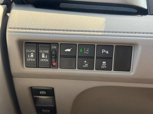 Used 2020 Honda Odyssey Elite image 17