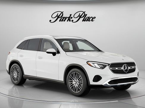Used 2026 Mercedes-Benz GLC 300 image 33
