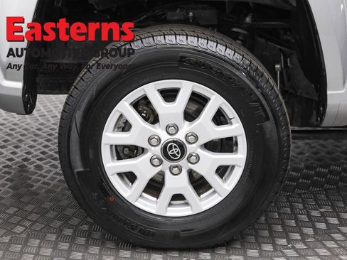 Used 2024 Toyota Tacoma SR5 image 28